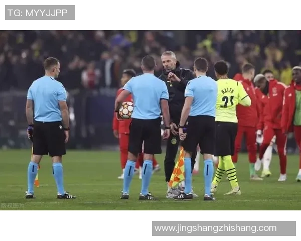 大巴黎迎战伊斯球队全力争胜精彩对决引发球迷热议