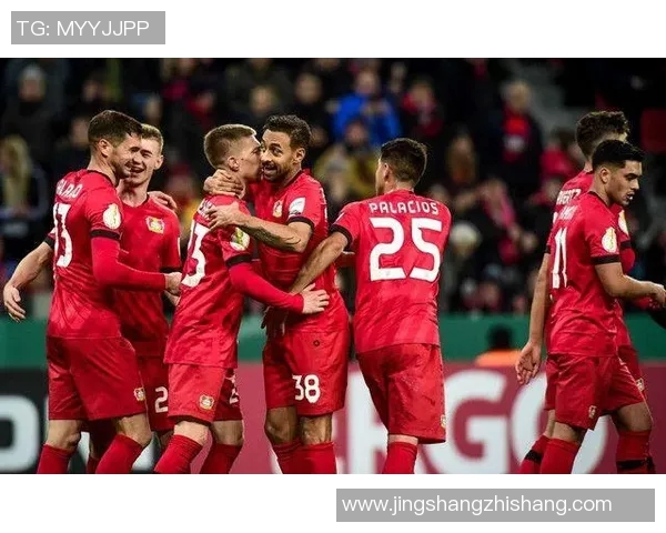 2003年曼联对阵里斯本的经典对决回顾与战术分析 2003年曼联对阵里斯本的经典对决回顾与战术分析